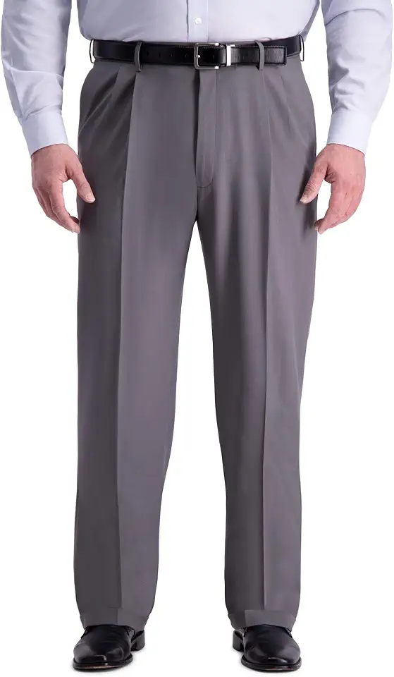 Haggar Men's Classic Fit Pleated Premium Comfort Dress Pant