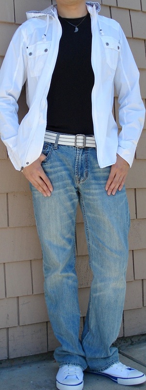 Casual White Lightweight Jacket with Black Tee and Light Wash Jeans