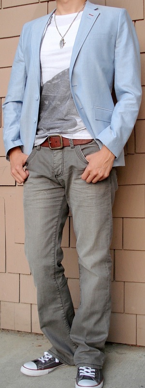 Smart Casual Light Blue Blazer with Graphic Tee Grey Wash Jeans and Canvas Sneakers Outfit